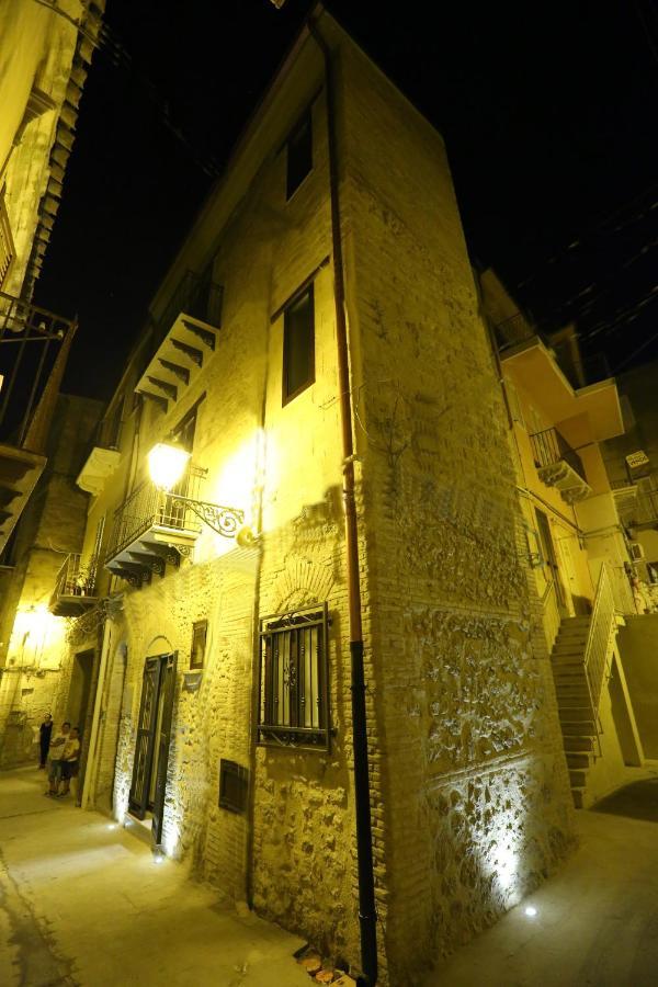 Antica Dimora Dell'Ammiraglio Aparthotel Licata Exterior photo